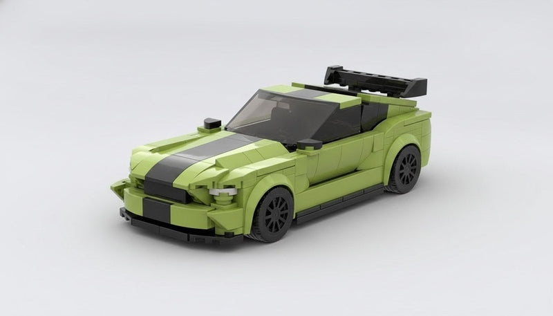 Ford Mustang GT · Grün und Weiß