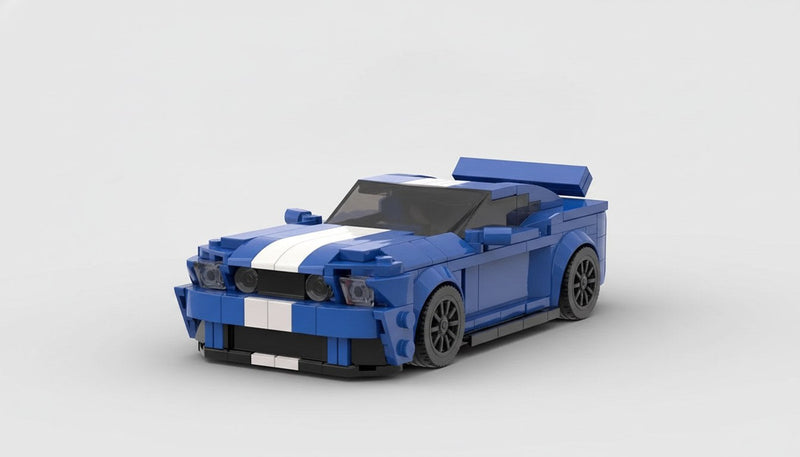 Ford Mustang Shelby GT500 · Blau und weiß