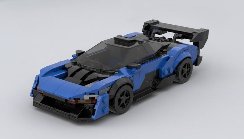 McLaren Senna · Blau und Weiß