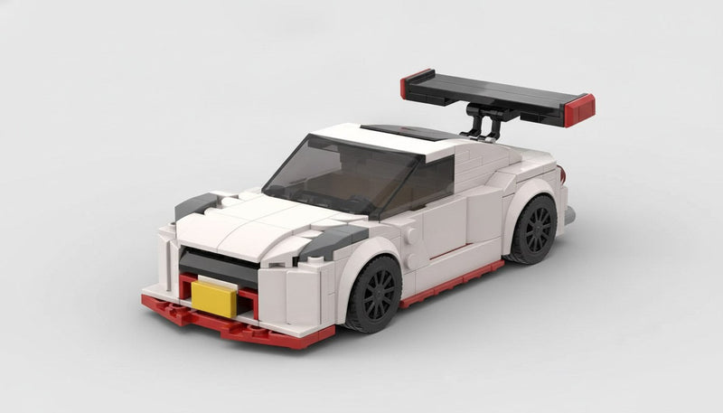 Nissan GT-R Nismo (R35) · Weiß und Rot